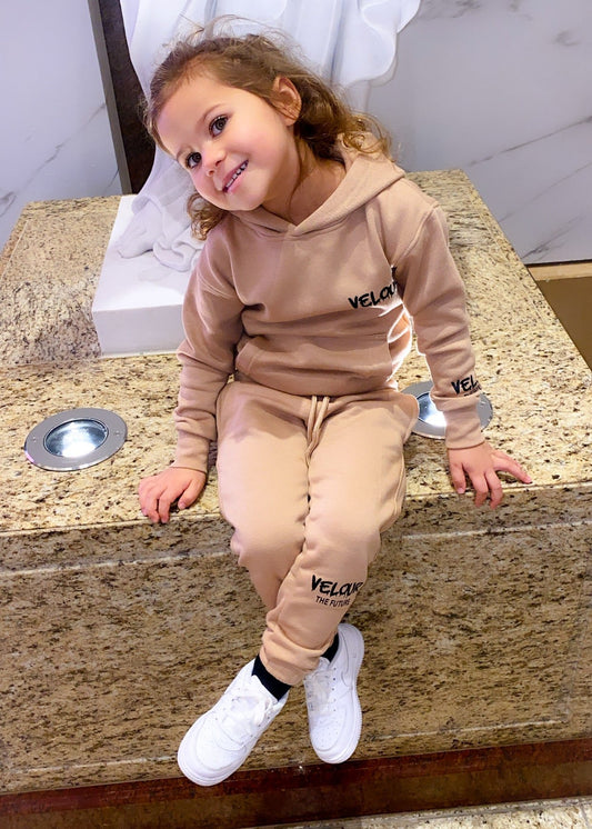 The future kids tracksuit - coffee